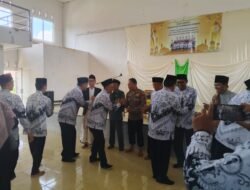 Rekatkan Sinergi, Polsek Cikoneng Sambangi Halalbihalal PGRI