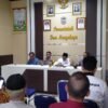 Perkuat Sinergitas Kamtibmas, Polsek Cikoneng Hadiri Rapat Minggon Desa Margaluyu untuk Serap Aspirasi Warga