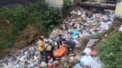 Misteri di Balik Gundukan Sampah: Pensiunan Asal Bekasi Ditemukan Tak Bernyawa di Karangpawitan