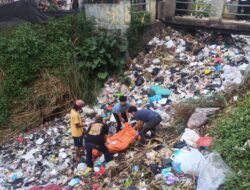 Misteri di Balik Gundukan Sampah: Pensiunan Asal Bekasi Ditemukan Tak Bernyawa di Karangpawitan