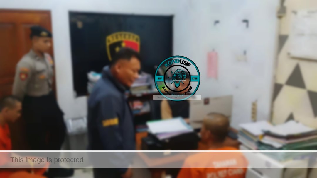 Foto:Kasat Reskrim Polres Ciamis Polda Jabar AKP Carsono SH Saat Memeriksa Terduga Kasus Pencurian Traktor Foto:Kasat Reskrim Polres Ciamis Polda Jabar AKP Carsono SH Saat Memeriksa Terduga Kasus Pencurian Traktor