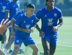 Jaga Puncak Klasemen, Persib Incar Poin Penuh Kontra Bali United Malam Ini