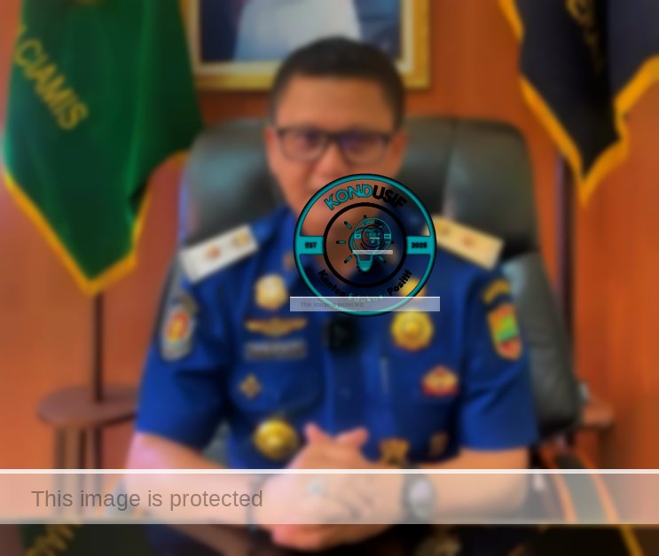 Kepala Satpol PP Kabupaten Ciamis, Ega Anggara Al Kautsar, mengimbau warga untuk berpartisipasi aktif dalam simulasi penyelamatan diri, (Sumber foto: instagram/@satpol.pp.ciamis).