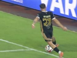 Umuh Muchtar Pertanyakan Fungsi VAR: Bola Sudah Jauh Keluar Kok Masih Disahkan?