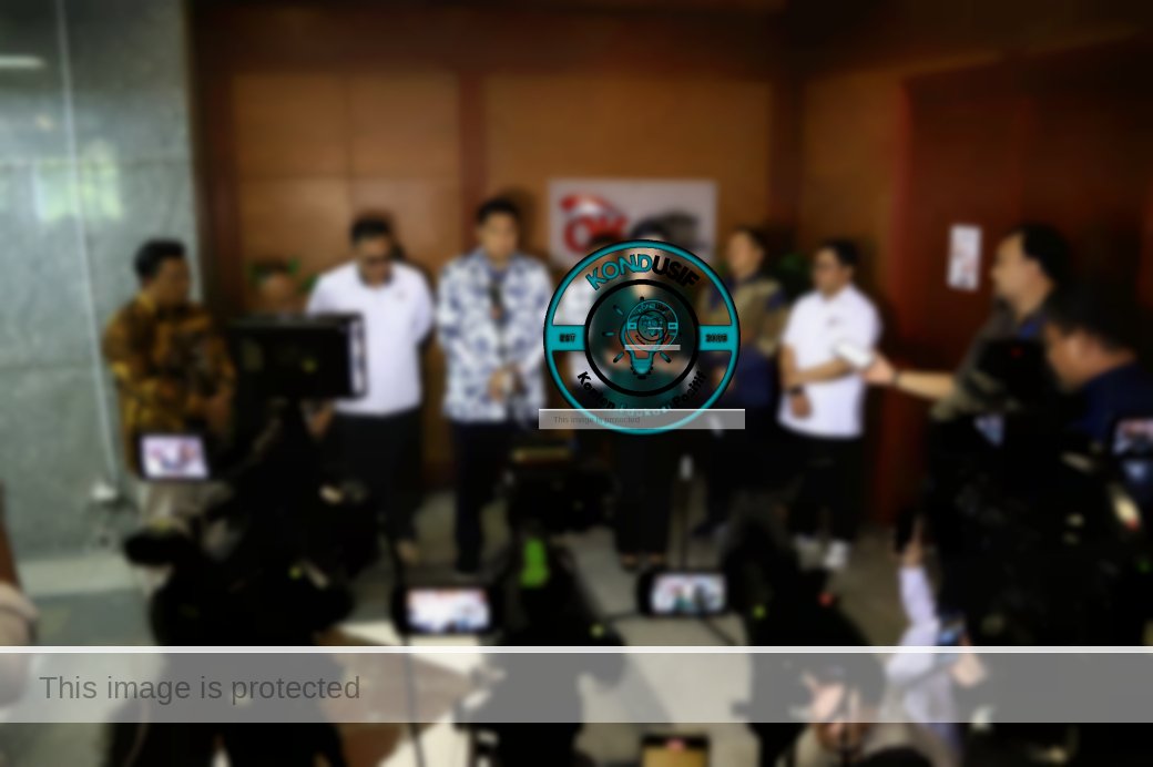 Ketua Dewan Komisioner OJK, Friderica Widyasari Dewi usai bertemu Menteri Perumahan dan Kawasan Permukiman, Maruarar Sirait, (sumber foto: OJK).