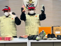 KPK Sita Sepatu Louis Vuitton hingga Uang Ratusan Juta dari OTT Bupati Tulungagung