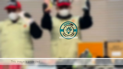 KPK memperlihatkan barang bukti uang tunai dan sepatu Louis Vuitton dalam OTT di Tulungagung, (foto: tangkapan layar instagram/official.kpk)