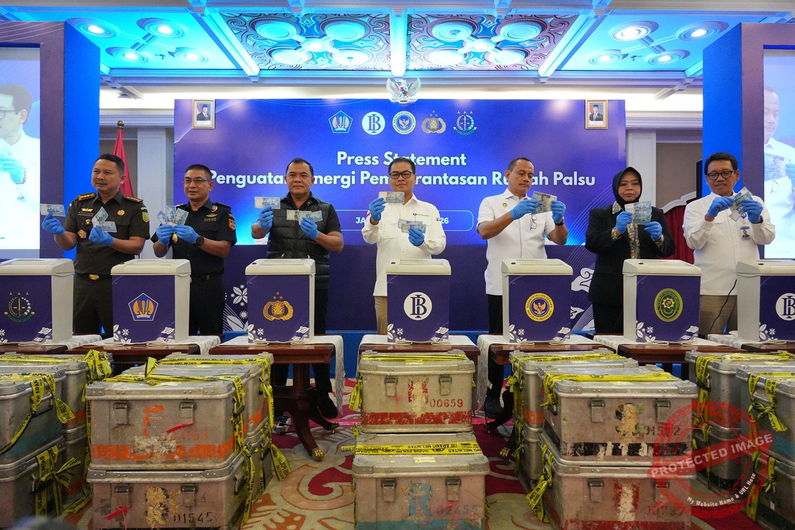 BI Musnahkan uang palsu (sumber foto:BI)