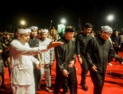 Lautan Manusia di Astana Gede Kawali, Bupati Ciamis Kawal Kirab Mahkota Binokasih