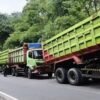 Truk Tronton Patah As di Lebak Jero Garut, Polisi Berlakukan Buka-Tutup Arus