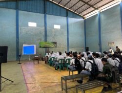 Sasar Pelajar Malangbong, Polres Garut ‘Suntik’ Kesadaran Hukum di Arena TMMD