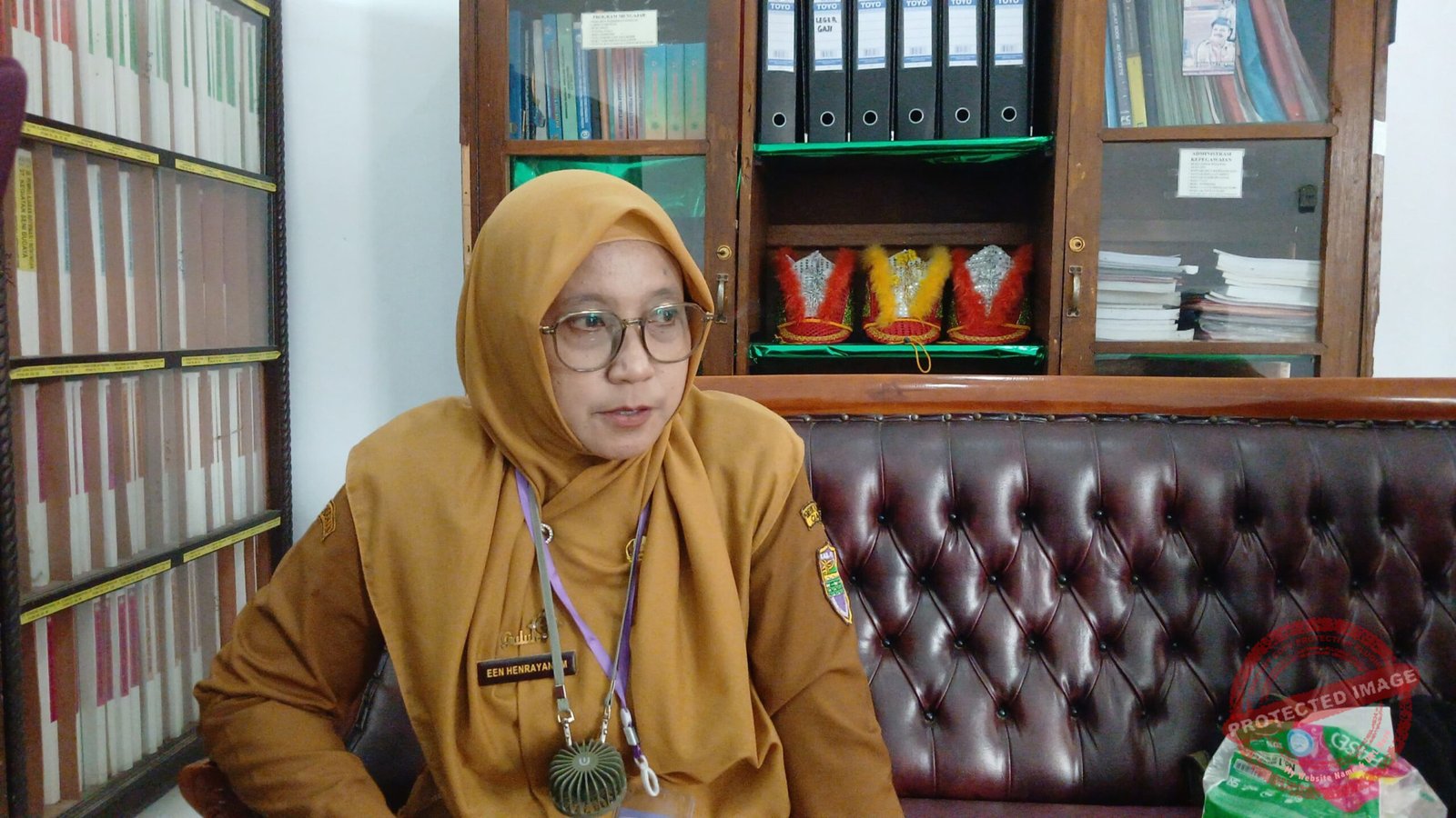Sekretaris Pelaksana FLS2N Kawali, Een Hendayani S.Pd.,