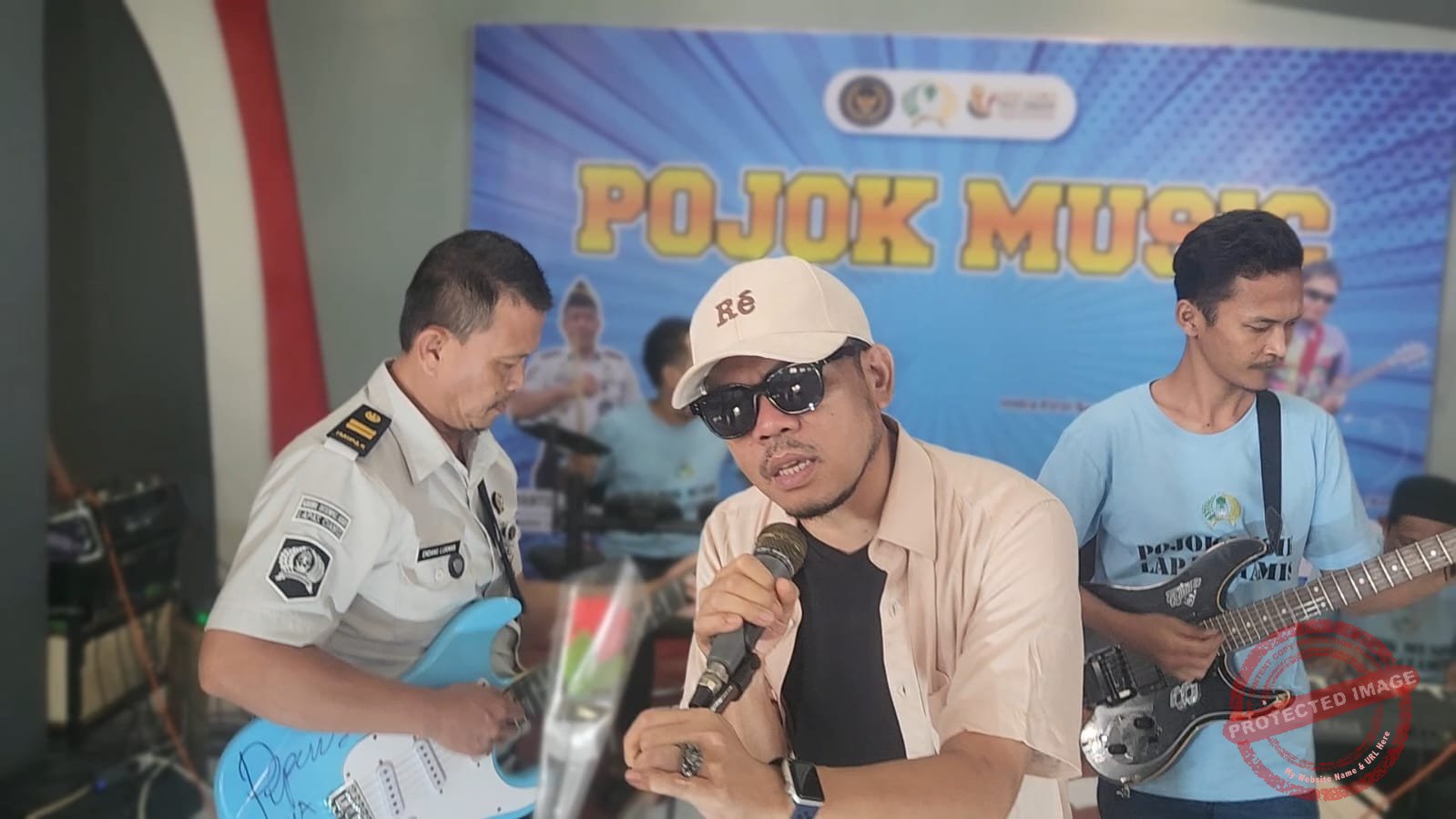 Advokat yang akrab disapa Kang Zudin merilis single terbarunya bertajuk "Cinta Yang Salah".