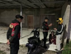 Terciduk! Sepasang Muda-mudi di Garut Asyik Pesta Miras Tengah Malam, Langsung Diangkut Polisi