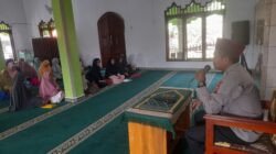 Masuk ke Masjid, Polsek Rajadesa Ciamis Titip Pesan Kamtibmas ke Jemaah