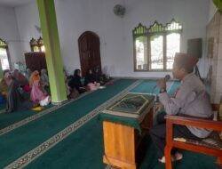 Masuk ke Masjid, Polsek Rajadesa Ciamis Titip Pesan Kamtibmas ke Jemaah