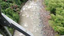 Seorang Pria Diduga Mengakhiri Hidup dengan Melompat dari Jembatan Cirahong
