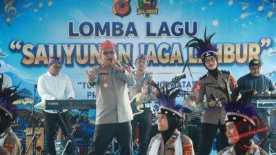 Jajaran Polres Ciamis berhasil mengukir sejarah dengan menyabet Juara 1 Lomba Aransemen Lagu "Sauyunan Jaga Lembur" di Polda Jabar, sebuah capaian kreatif yang memadukan budaya Sunda dan transformasi humanis Polri. (Foto: istimewa).