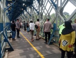 Laki laki Paruh Baya Diduga Mengakhiri Hidup dengan Melompat dari Jembatan Cirahong