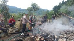 Diduga Korsleting Listrik, Rumah Warga di Talegong Garut Ludes Jadi Arang