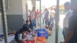 Mengetuk Keikhlasan dari Balik Jeruji: Petugas dan Warga Binaan Lapas Ciamis Gotong Royong Potong Hewan Kurban