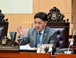 Komisi III DPR Desak Polri Kejar Otak di Balik Sindikat Judol 320 WNA