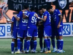 ​Hanya Butuh 1 Poin, Skenario Persib Bandung Segel Gelar Juara dan Cetak Hat-trick Beruntun