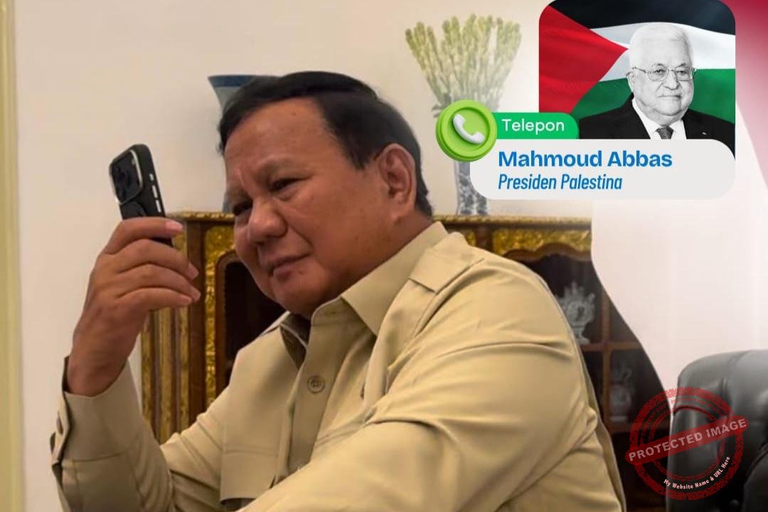 Presiden Prabowo Subianto menerima sambungan telepon langsung dari Presiden Palestina, Mahmoud Abbas. (Dok, foto. BPMI Setpres)