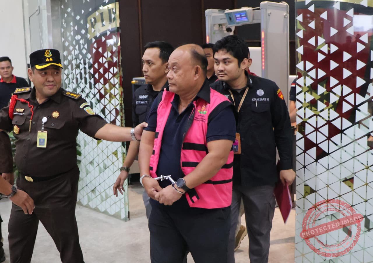 Dadan Hindayana ditetapkan tersangka oleh Kejaksaan Agung, (Sumber foto: Kejagung RI)