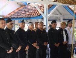 Hari Jadi ke-384, Pejabat dan Polres Ciamis Ziarah Makam Raja Galuh