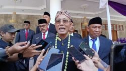 Bupati Ciamis, Herdiat Sunarya saat diwawancarai usai kegiatan Upacara HUT Ciamis ke-384 di Pendopo Bupati, Kamis (11/6/2026). (Foto: Hasna Ismie Lutfiyah. Dok, kondusif.com).