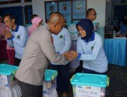 Kapolda Jabar Salurkan Bansos ke SPPG Garut