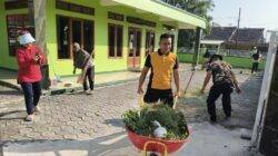 Polres Garut Bersih-Bersih Rumah Ibadah Jelang HUT Bhayangkara ke-80