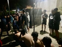 Patroli Presisi Polres Garut ‘Gerebek’ Geng Motor Jelang Subuh, Sajam Disita