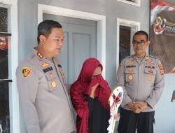 Kapolres Ciamis Serahkan Rumah Hasil Bedah kepada Warga di Hari Bhayangkara ke-80