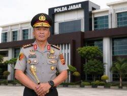 Resmi Sandang Bintang Tiga, Kapolda Jabar Rudi Setiawan Jadi Komjen Pol