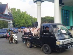 Di Bawah Pilar Islamic Center: Saat Lambaian Tangan Bupati Menyapa Deru Pikap Para Santri di 1 Muharam 1448 H