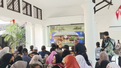 Bupati Ciamis, Herdiat Sunarya, mengungkap kondisi keuangan daerah yang tengah mengalami penurunan saat sambutan di acara komunitas Doervoer. (Dok, foto. Kondusif.com)