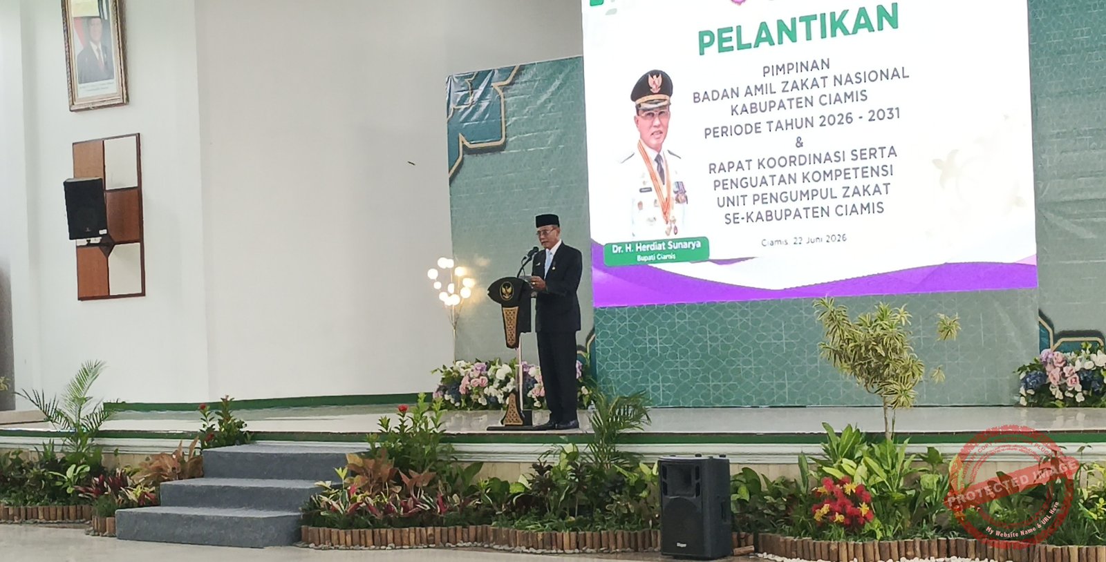 Bupagi Ciamis, Herdiat Sunarya saat memberikan sambutan pada Pelantikan Pimpinan Badan Amil Zakat Nasional (BAZNAS) Kabupaten Ciamis Periode 2026-2031. (Dok, foto. Kondusif.com)