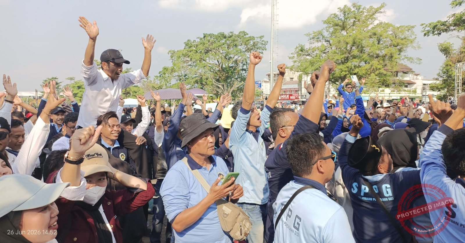 Silaturahmi Akbar Relawan MBG Ciamis di Alun-alun Ciamis. (Dok, foto. Kondusif.com)