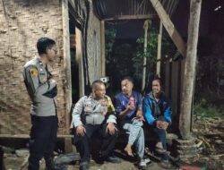 Perkuat Keamanan, Polsek Wanaraja Turun Langsung Kontrol Siskamling di Pangatikan
