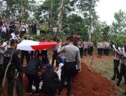 Penghormatan Terakhir, Polres Ciamis Gelar Pemakaman Kedinasan untuk Aipda Dadi Herdiana