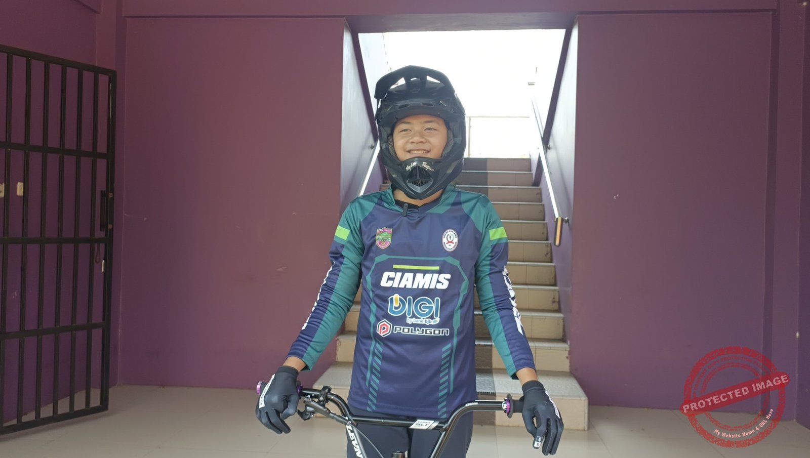 Atlet BMX muda Kabupaten Ciamis, Adeeva Ozil Afsheen atau yang akrab disapa Neng Ozil. (Dok, foto. Kondusif.com/fauza)