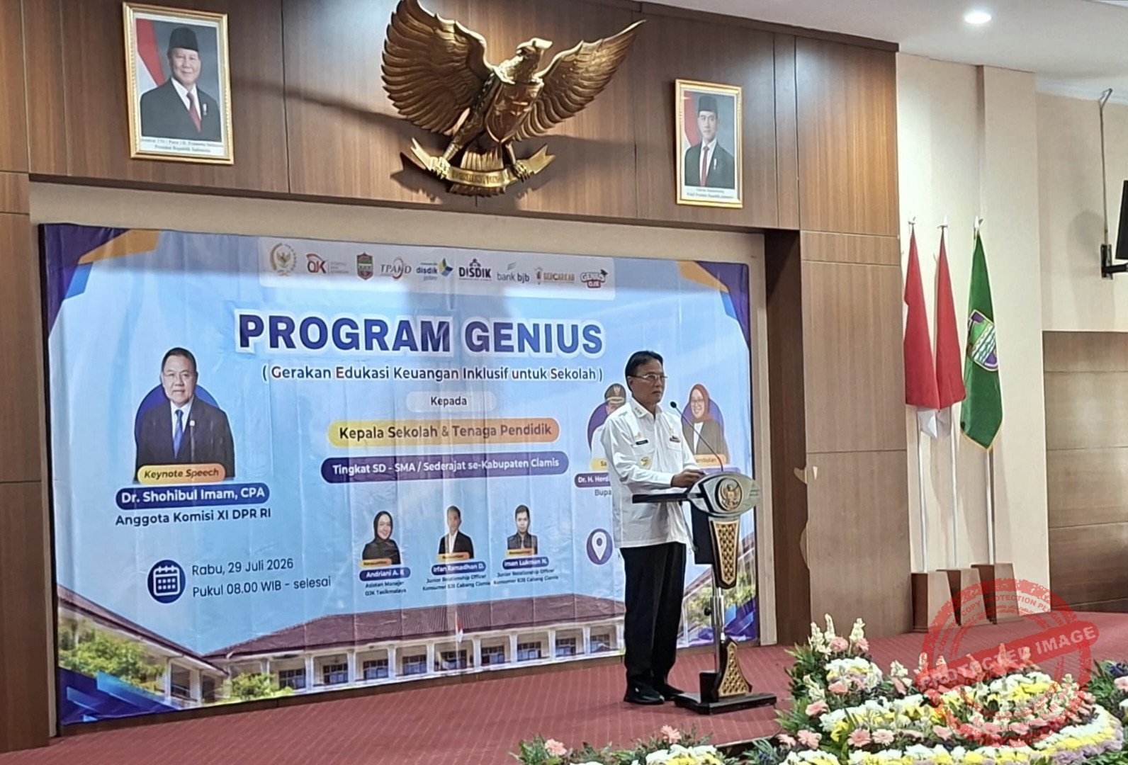 Bupati Ciamis, Herdiat Sunarya saat memberikan sambutan dalam Program Gerakan Edukasi dan Keuangan Inklusif untuk Sekolah (GENIUS). (Dok, foto. Kondusif.com)