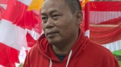 Fikri, penjual bendera asal Garut