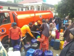 Krisis Air Bersih Meluas, BPBD Tasikmalaya Sudah Salurkan 100 Ribu Liter Air