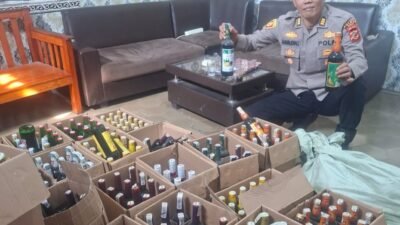 Gudang Miras di Cibatu Garut Dibongkar, Polisi Sita 308 Botol