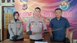 Konferensi pers Polres Ciamis terkait pria pembawa samurai adang sopir travel di perempatan Graha (Yodas) Ciamis. (Dok, foto. Kondusif.com)