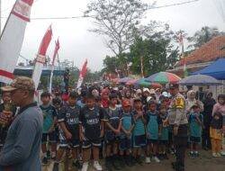 Jalan Sehat Margamulya Digelar, Bhabinkamtibmas Kawali Turun Pantau Keamanan