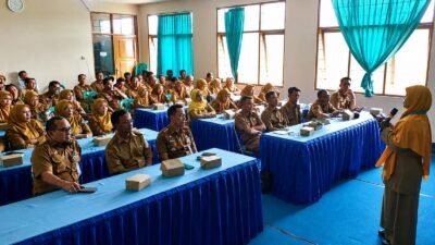 Pembinaan dan pengarahan disiplin ASN yang digelar BKPSDM Ciamis di Aula Kampus SMPN 1 Panumbangan, Senin (24/8/2026). Kegiatan tersebut diikuti aparatur pemerintahan dan pendidikan di Kecamatan Panumbangan. (Dok, foto. Istimewa)
